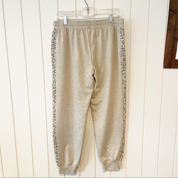 Splendid Tan Cheetah Print Long Sleeve Matching Pajama Set - Picture 13 of 13